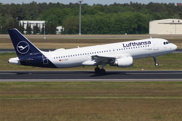 Airbus A320 (D-AIZC) - Airbus A320-214, Lufthansa, D-AIZC, EDDT Airport Berlin-Tegel, 7.May 2018