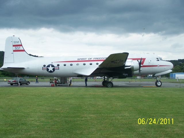 Douglas C-54 Skymaster (N500EJ)