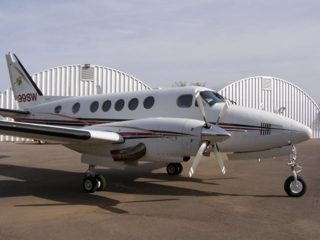 Beechcraft King Air 100 (N499SW)