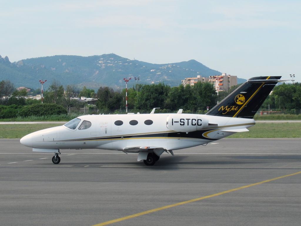 Cessna Citation Mustang (I-STCC) - At Cannes, France. Taxiing in after landing runway 17.