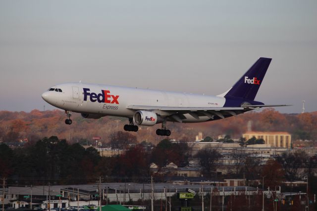 Airbus A300F4-600 (N743FD)