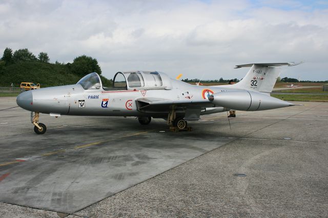 MORANE-SAULNIER Paris (F-AZLT) - Morane-Saulnier MS.760 Paris N°32, Landivisiau Naval Air Base (LFRJ)