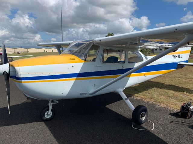 Cessna Skyhawk (VH-WLU) - About to depart to Longreach.