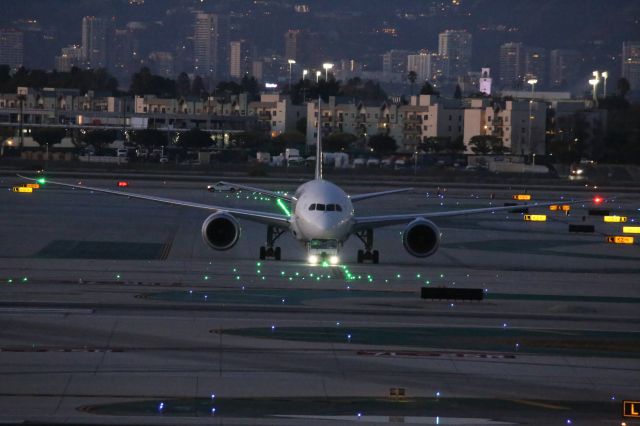 Boeing 787-9 Dreamliner (ZK-NZM)