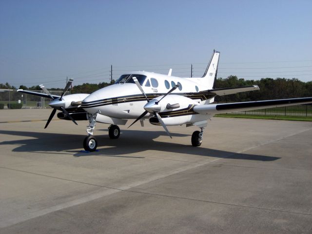 Beechcraft King Air 90 (N500EQ)