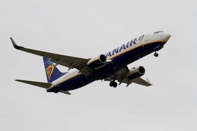 Boeing 737-800 (EI-GXM)