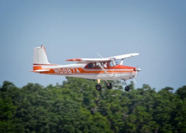 Cessna Skyhawk (N5987A) - 2014 Sun n Fun