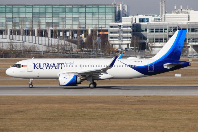 Airbus A320neo (9K-AKN)