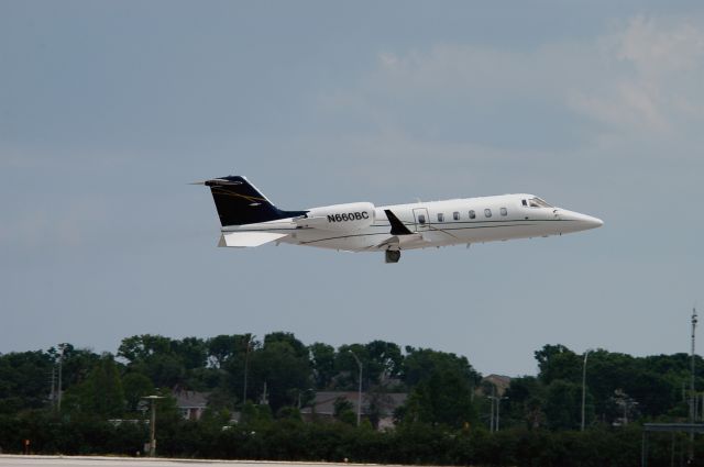 Learjet 60 (N660BC)