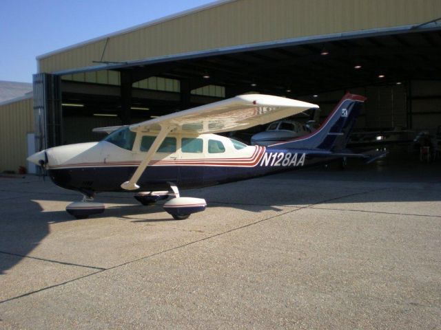 Cessna 206 Stationair (N128AA)