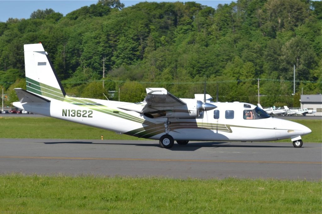 Rockwell Turbo Commander 690 (N13622)