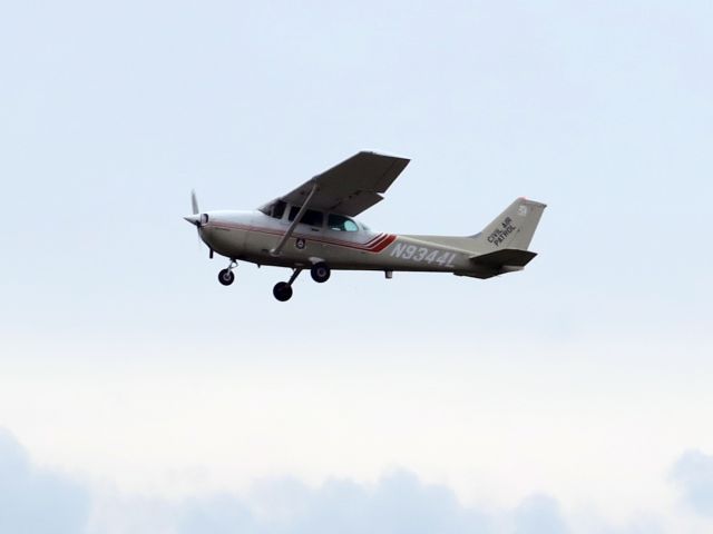 Cessna Skyhawk (N9344L) - 25 June 2015.