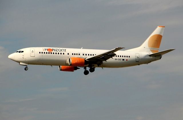 BOEING 737-400 (9H-ZAZ)