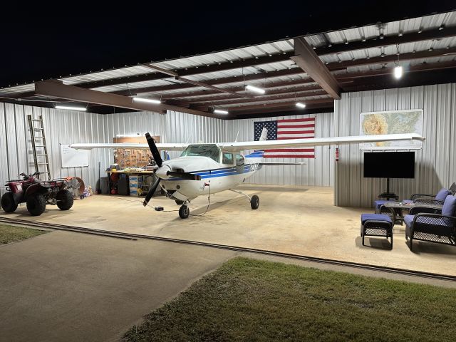 Cessna Centurion (N2317G)