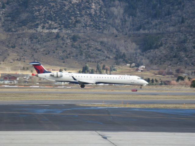 Canadair Regional Jet CRJ-900 (N161PQ)