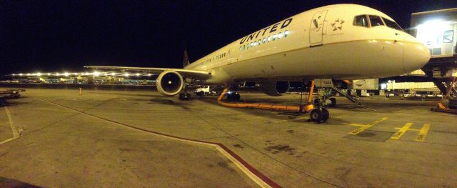 Boeing 757-200 — - RON B32 KDEN Pana Cam 0029 7/17/2013