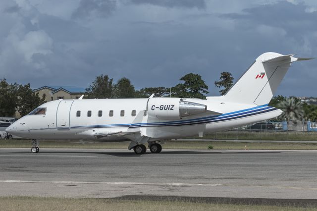 Canadair Challenger (C-GUIZ)