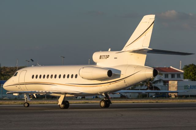 Dassault Falcon 900 (N111P)