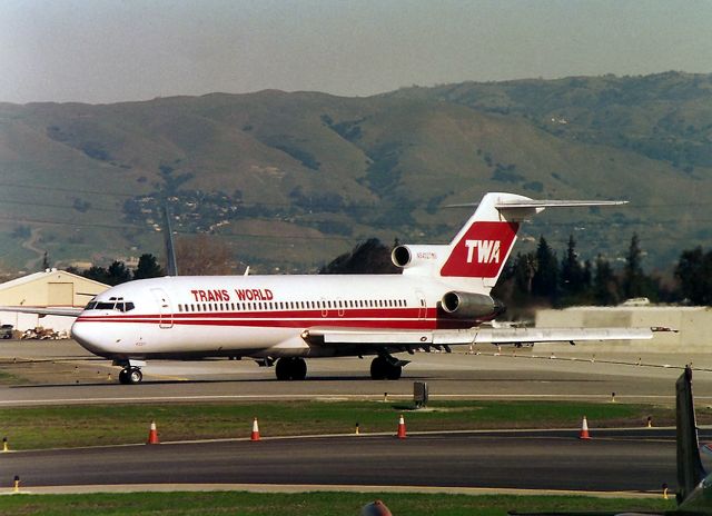 BOEING 727-200 (N54327) - KSJC - my favorite jet Boeing 727 for TWA rolls to 30 L for a noon departure to STL. I miss TWA - and it would be so cool to see Boeing 777-300 for TWA in this color scheme plying the Atlantic Skyway to LHR and Greece,