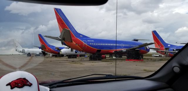 Boeing 737-700 (N665WN) - Remains of N665WN at Stuttgart, Arkansas Municipal Airport