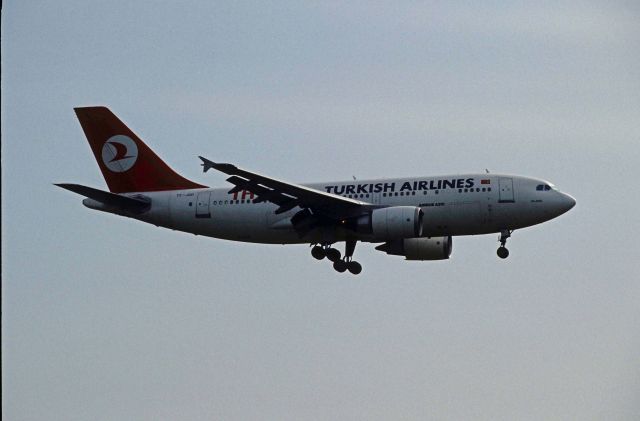 Airbus A310 (TC-JDD) - Final Approach to Narita Intl Airport Rwy34 on 1992/06/02