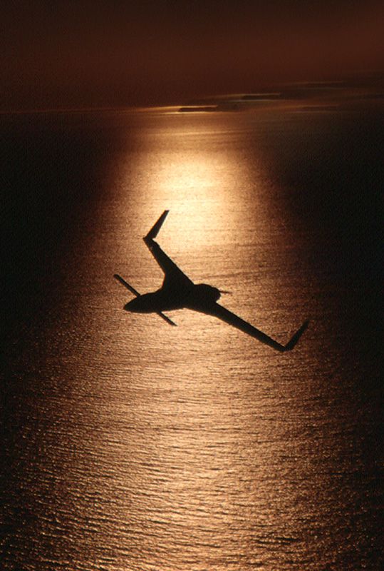 N600SE — - Kasyan Berkut photographed off Malibu at sunset.