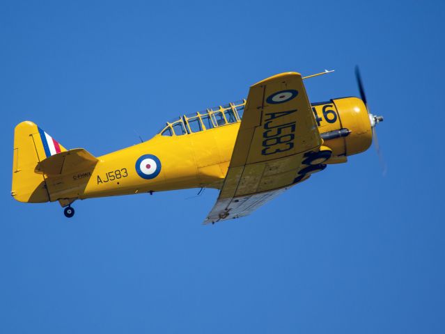 North American T-6 Texan (C-FHWX) - OSH18. 25 JUL 2018.