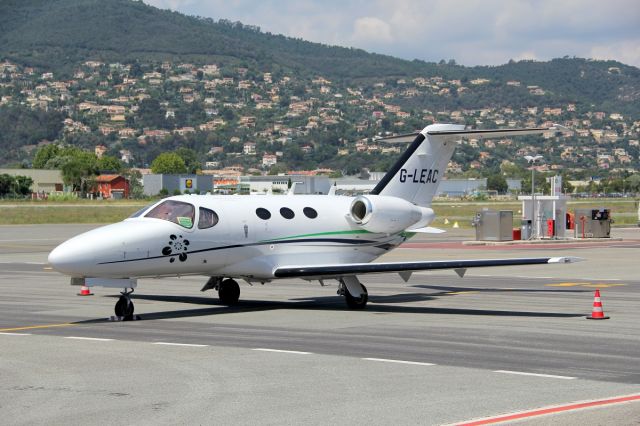 Cessna Citation Mustang (G-LEAC)