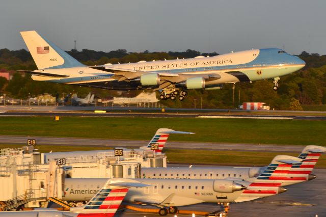 82-8000 — - Air Force One arriving runway 18L with President Trump, in town for MAGA Rally in Gastonia at KCLT - 10/21/20 