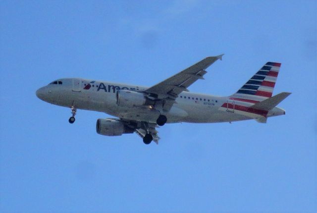 Airbus A319 (N710UW) - AAL612 from Charlotte on final approach to BGI.