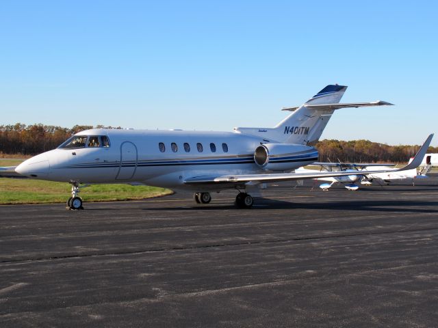 Hawker 800 (N401TM) - A very good business jet with a stand up cabin.