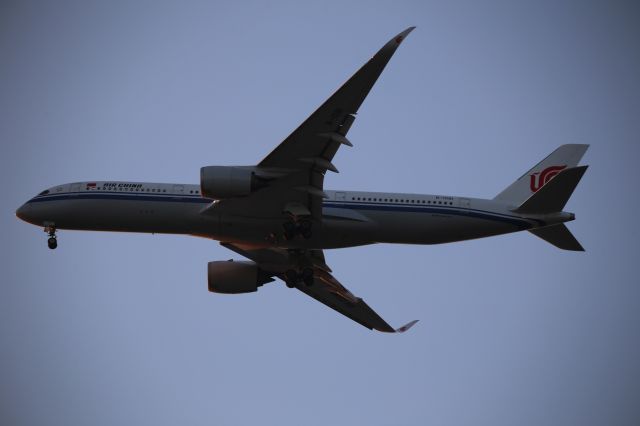Airbus A350-900 (B-1081)