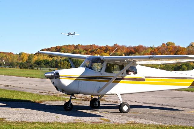 Cessna Skyhawk (C-FAYK)