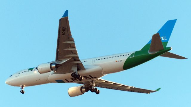 Airbus A330-200 (EC-MOY)