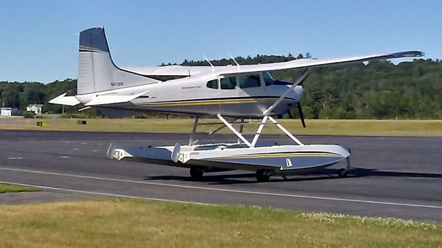 Cessna Skywagon (N4720Q) - Here is a picture of a Cessna A185E Skywagon (N4720Q) at the Auburn-Lewiston Municipal Airport in Auburn, Maine. This photo was taken on 6/24/2021.