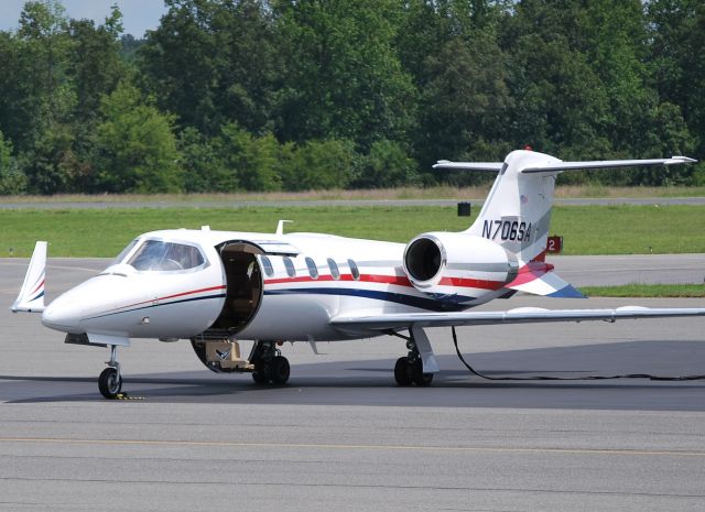 Learjet 31 (N706SA)