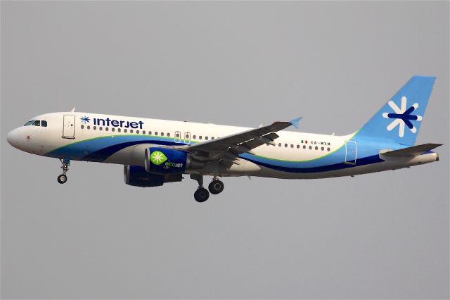 Airbus A320 (XA-MXM)