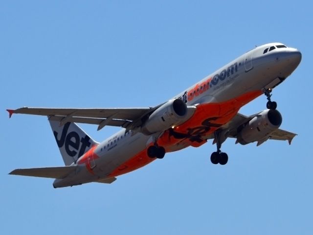 Airbus A320 (VH-VQE) - Getting airborne off runway 23. Wednesday 4th January 2012.