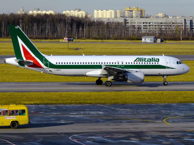 Airbus A320 (I-BIKD)