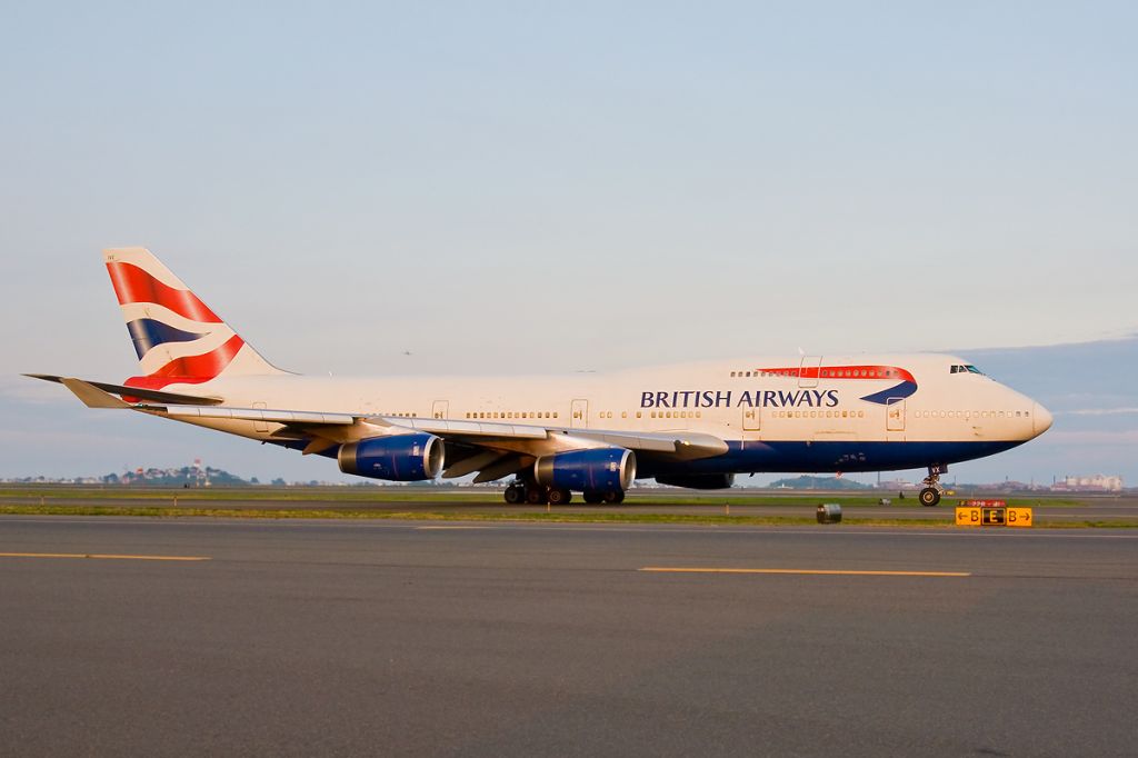 Boeing 747-400 (G-CIVX) - The golden hour on Speedbird !