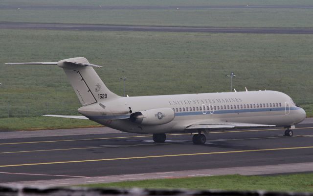 16-1529 — - usmc c-9b 161529 at shannon 30/9/15.