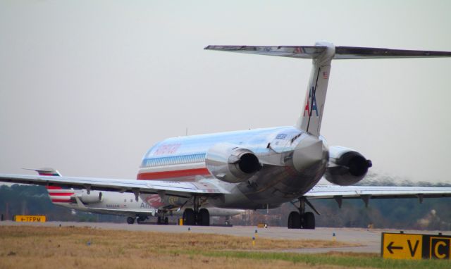 McDonnell Douglas MD-83 (N9630A)