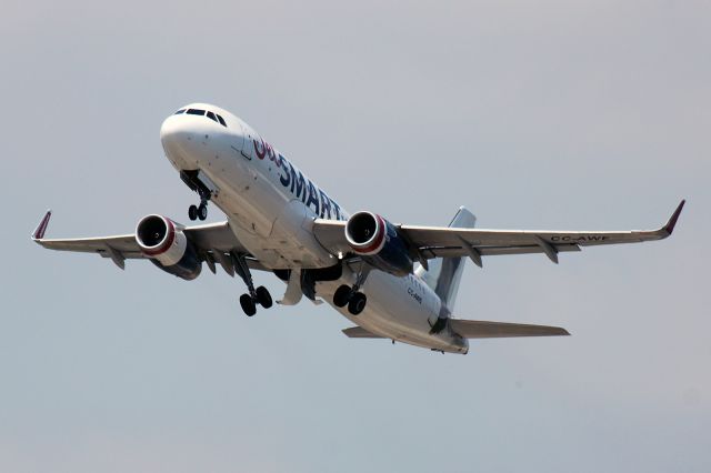 Airbus A320 (CC-AWE)
