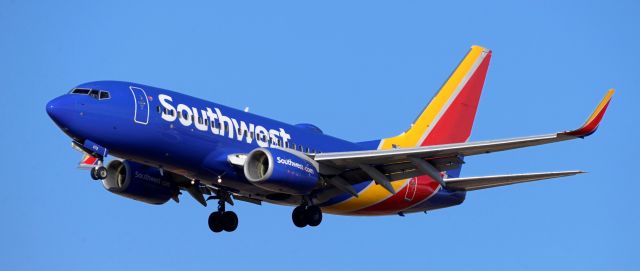 Boeing 737-700 (N478WN) - phoenix sky harbor international airport SWA3081 22FEB20