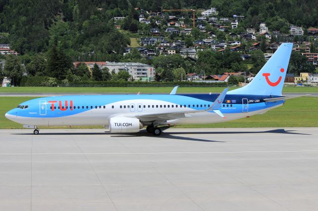 Boeing 737-800 (OO-JAV)