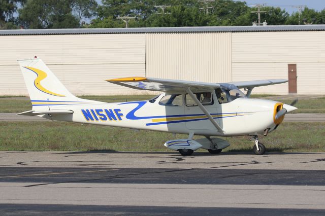 Cessna Skyhawk (N15NF)