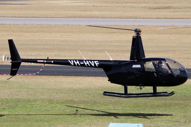 Robinson R-44 (VH-HVF)