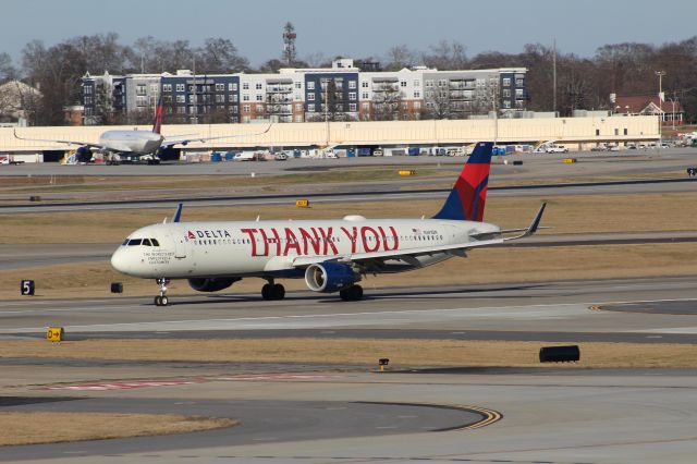 Airbus A321 (N391DN)