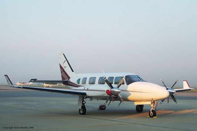 Piper Navajo (N80MT)