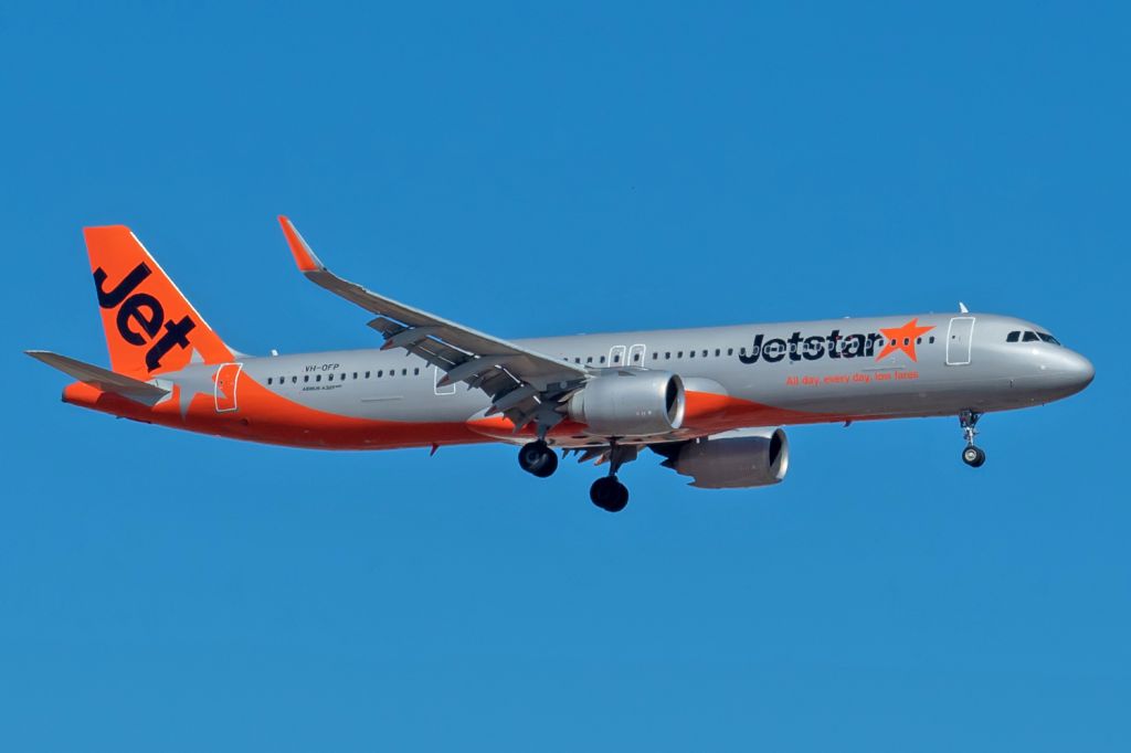 Airbus A321neo (VH-OFP) - Airbus A321-251NX cn 11102. Jetstar VH-OFP final RWY 24 YPPH 16 March 2024